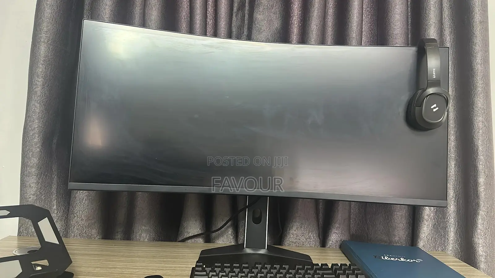 Curved Monitor