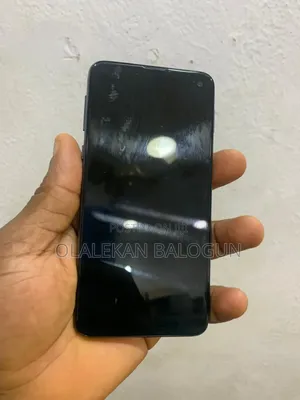 Samsung Galaxy S10e 128 GB Blue