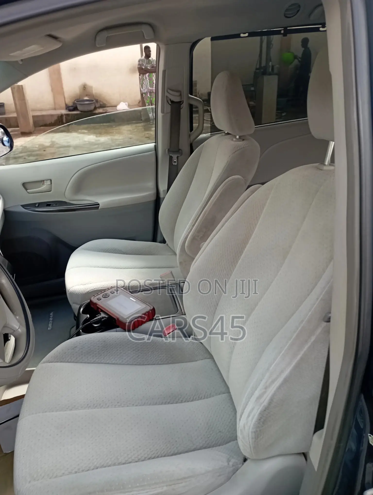 Toyota Sienna 2013 Blue