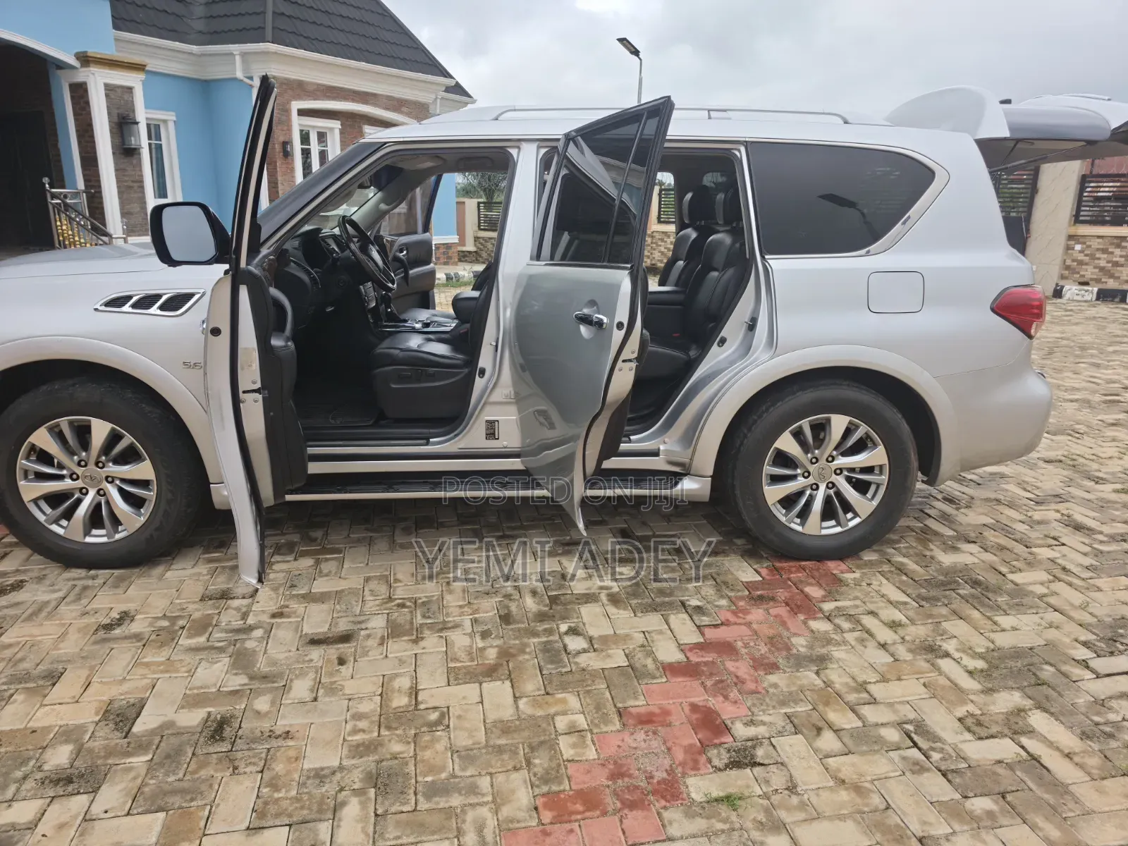 Infiniti QX80 2016 Silver