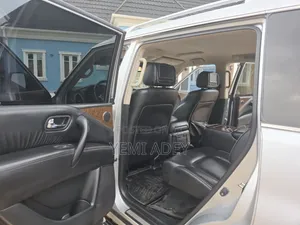Infiniti QX80 2016 Silver