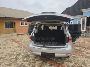 Infiniti QX80 2016 Silver