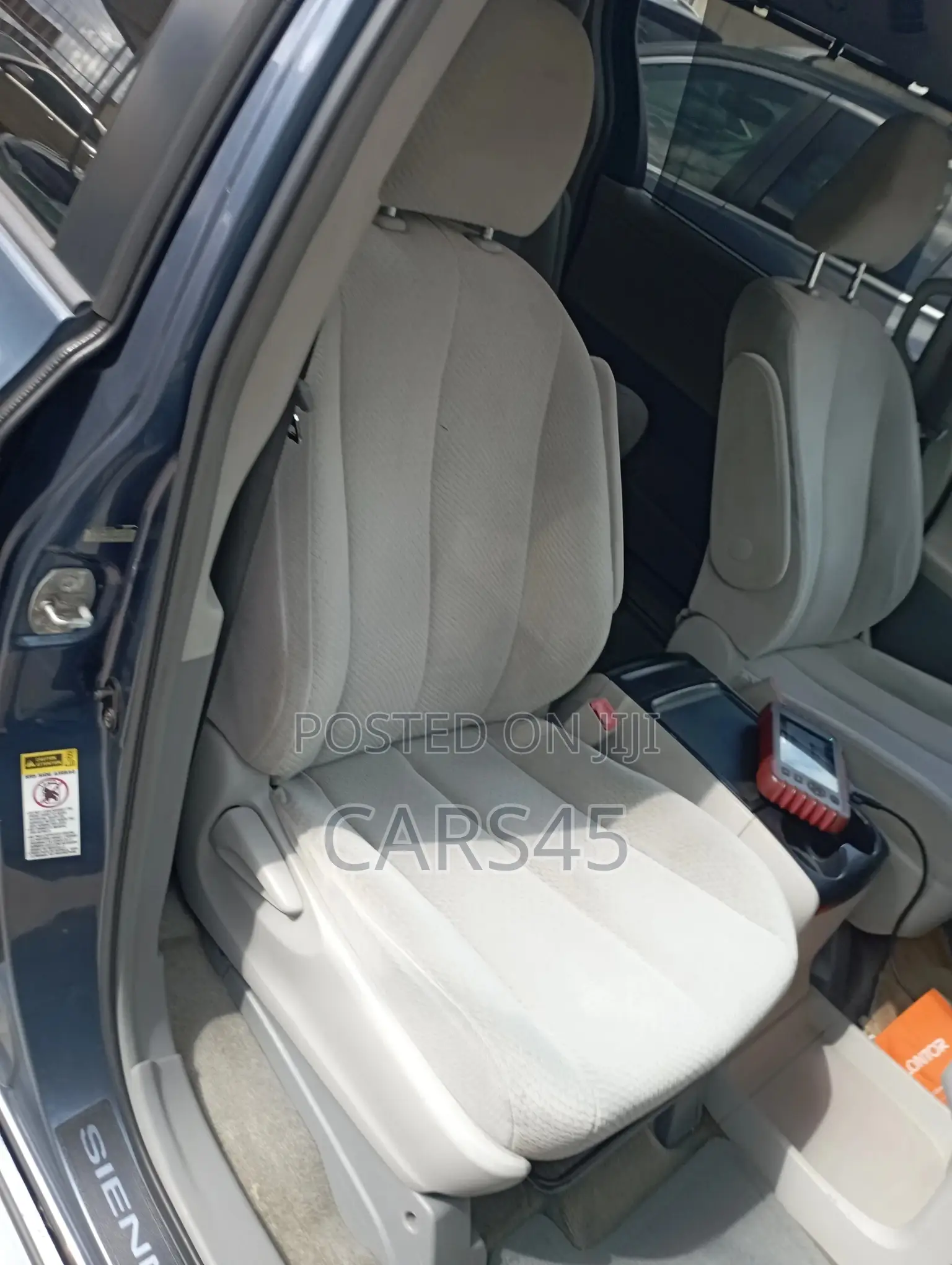 Toyota Sienna 2013 Blue