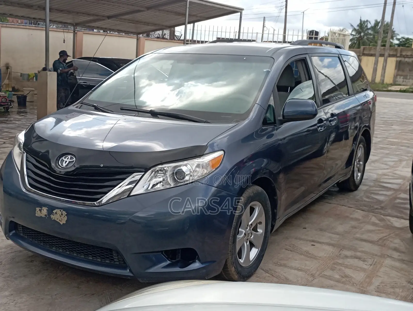 Toyota Sienna 2013 Blue