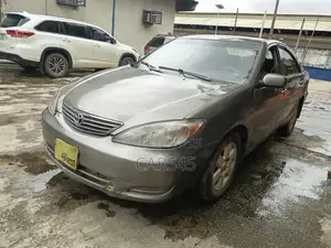 Toyota Camry 2004 Gray