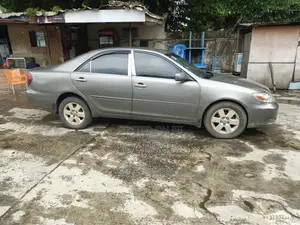 Toyota Camry 2004 Gray