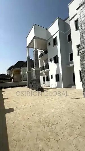 3bdrm Block of Flats in Guzape District for sale