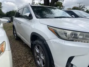 Toyota Highlander Limited Platinum 4dr SUV AWD (3.5L 6cyl 6A) 2015