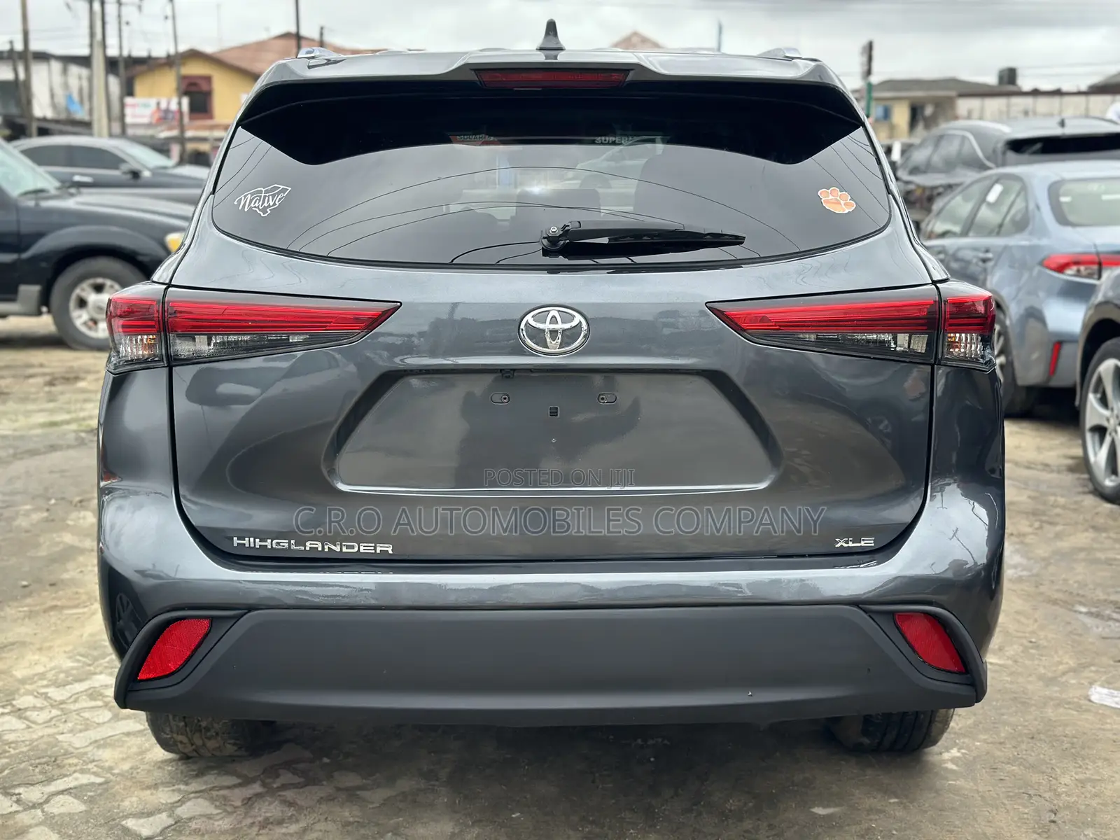 Toyota Highlander XLE 2021 Gray