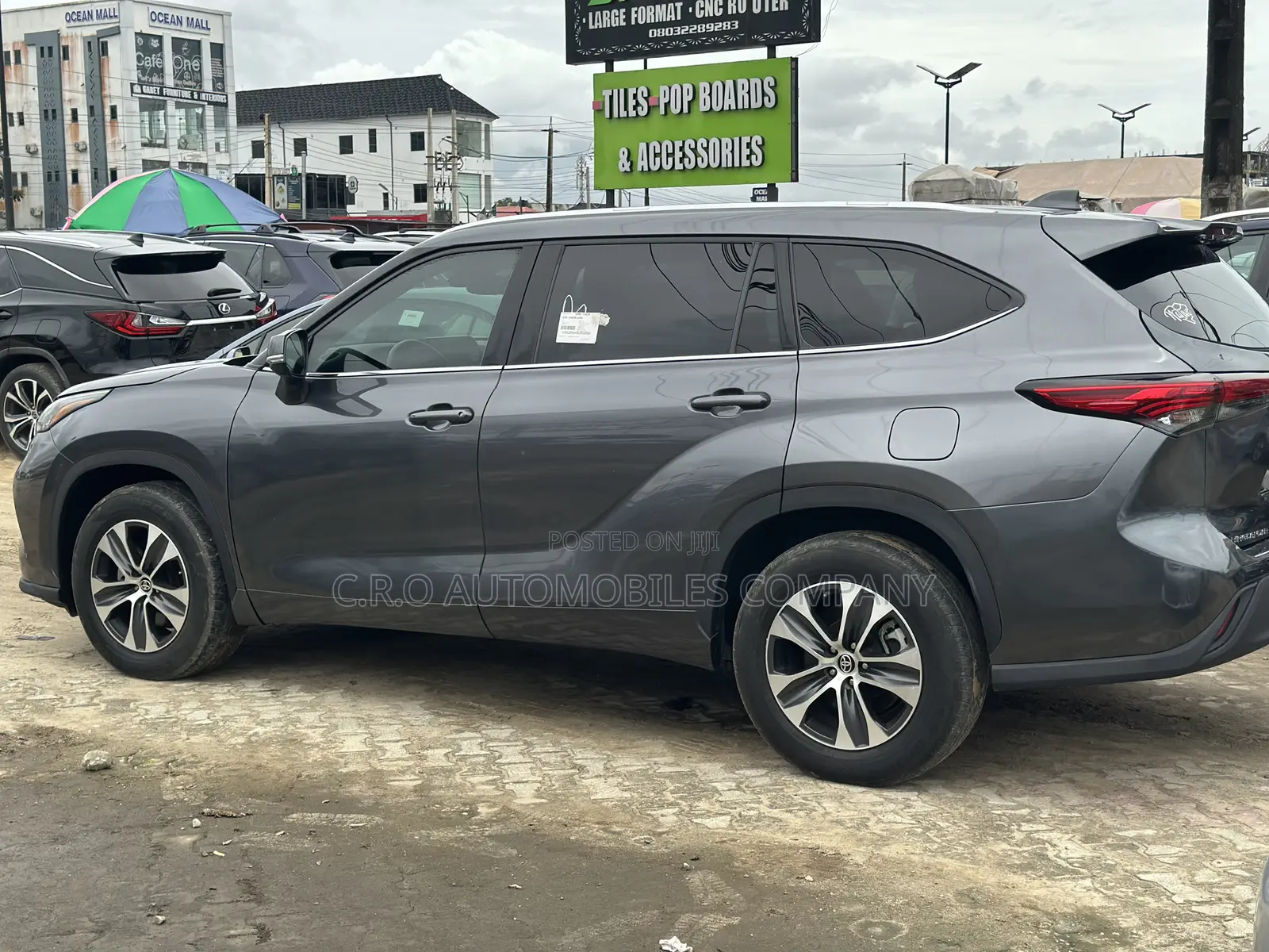 Toyota Highlander XLE 2021 Gray