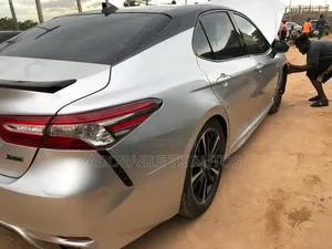 Toyota Camry XSE V6 (3.5L V6 8A) 2019 Gray