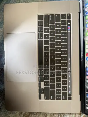 Laptop Apple MacBook Pro 2019 16GB Intel Core i7 SSD 500GB