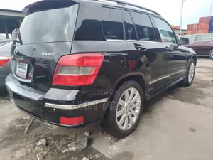 Mercedes-Benz GLK-Class 2010 Black