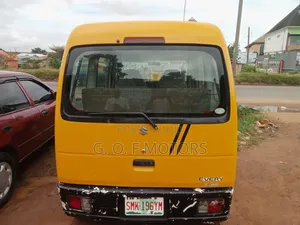 Suzuki Every 2000 Yellow