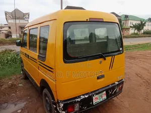 Suzuki Every 2000 Yellow