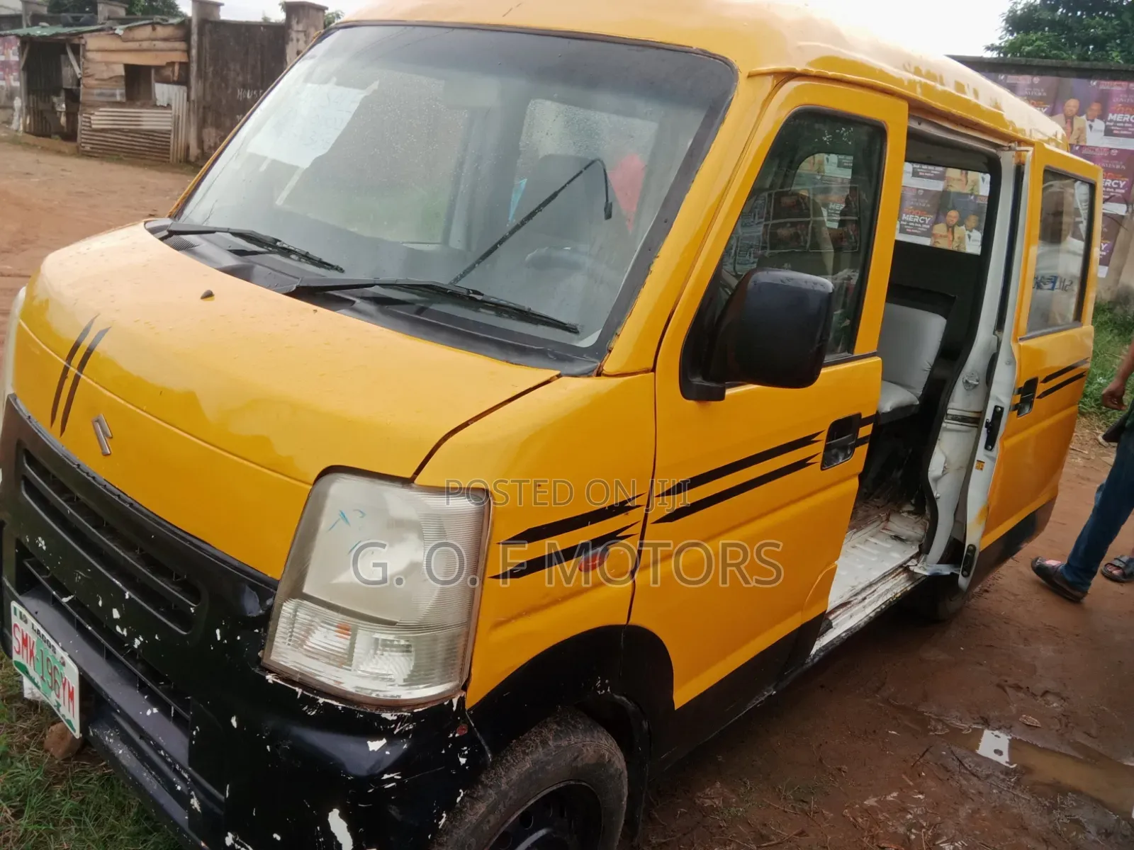 Suzuki Every 2000 Yellow