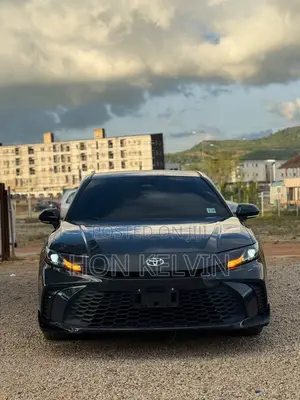 Toyota Camry SE 2025 Black