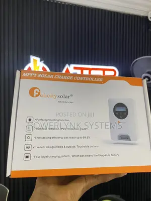 MPPT Charge Controller 30Amps