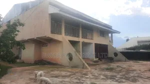 6bdrm Duplex in Jos for sale