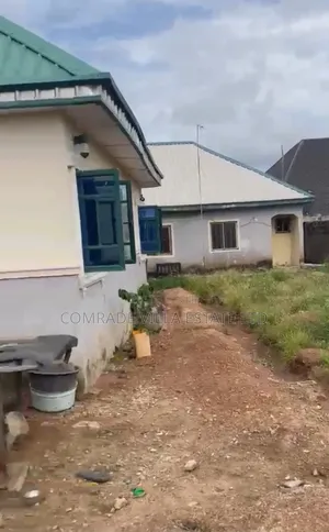 13bdrm Bungalow in Kutunku for sale
