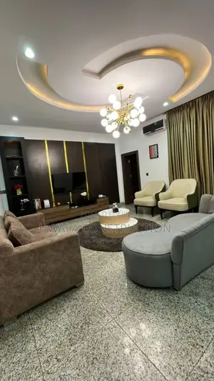 ClassicThree-Bedroom Apartment