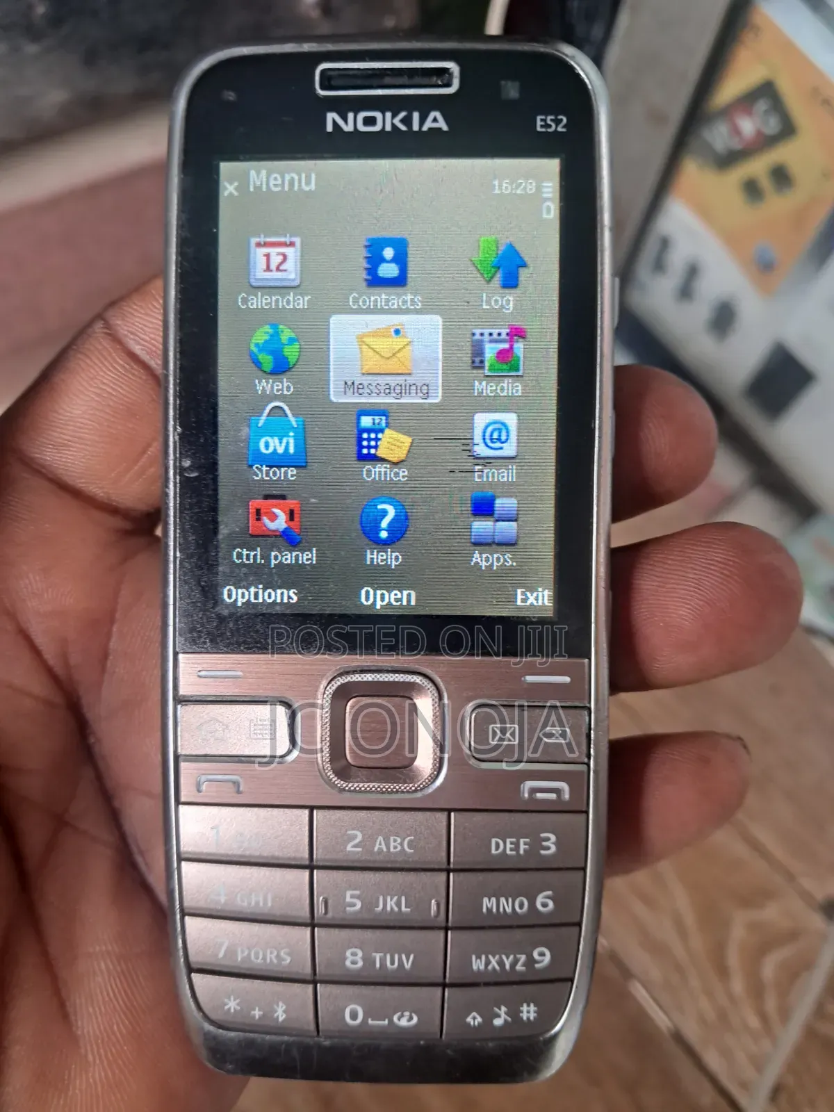 Nokia E52 Gold