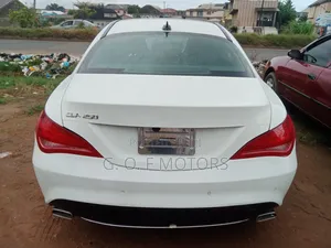 Mercedes-Benz CLA-Class CLA 250 4MATIC Sedan 2014 White