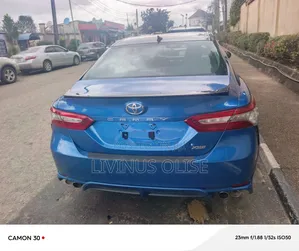 Toyota Camry XSE FWD (2.5L 4cyl 8AM) 2018 Blue