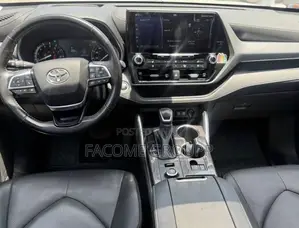 Toyota Highlander 2021 White