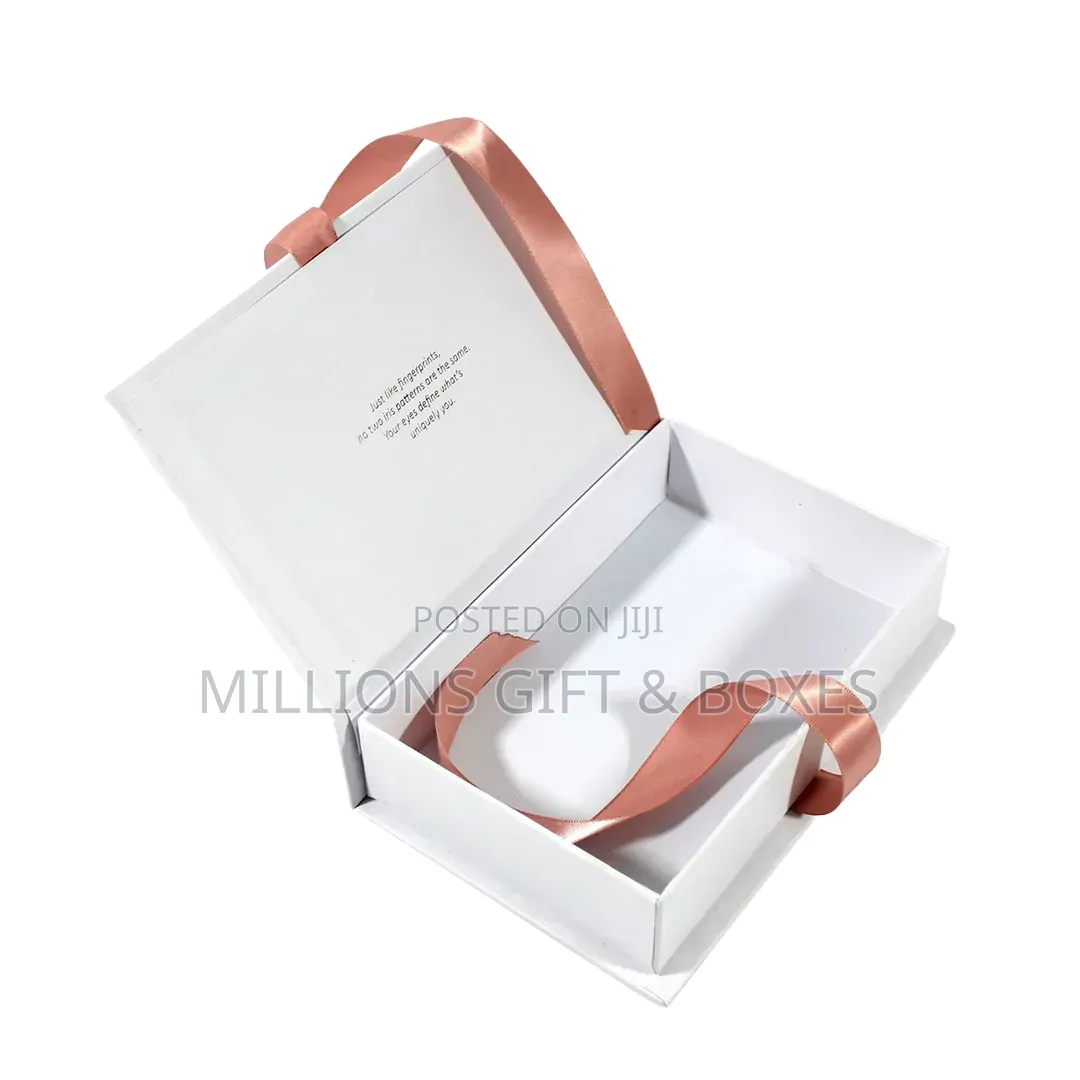 White Collapsible Gift Boxes