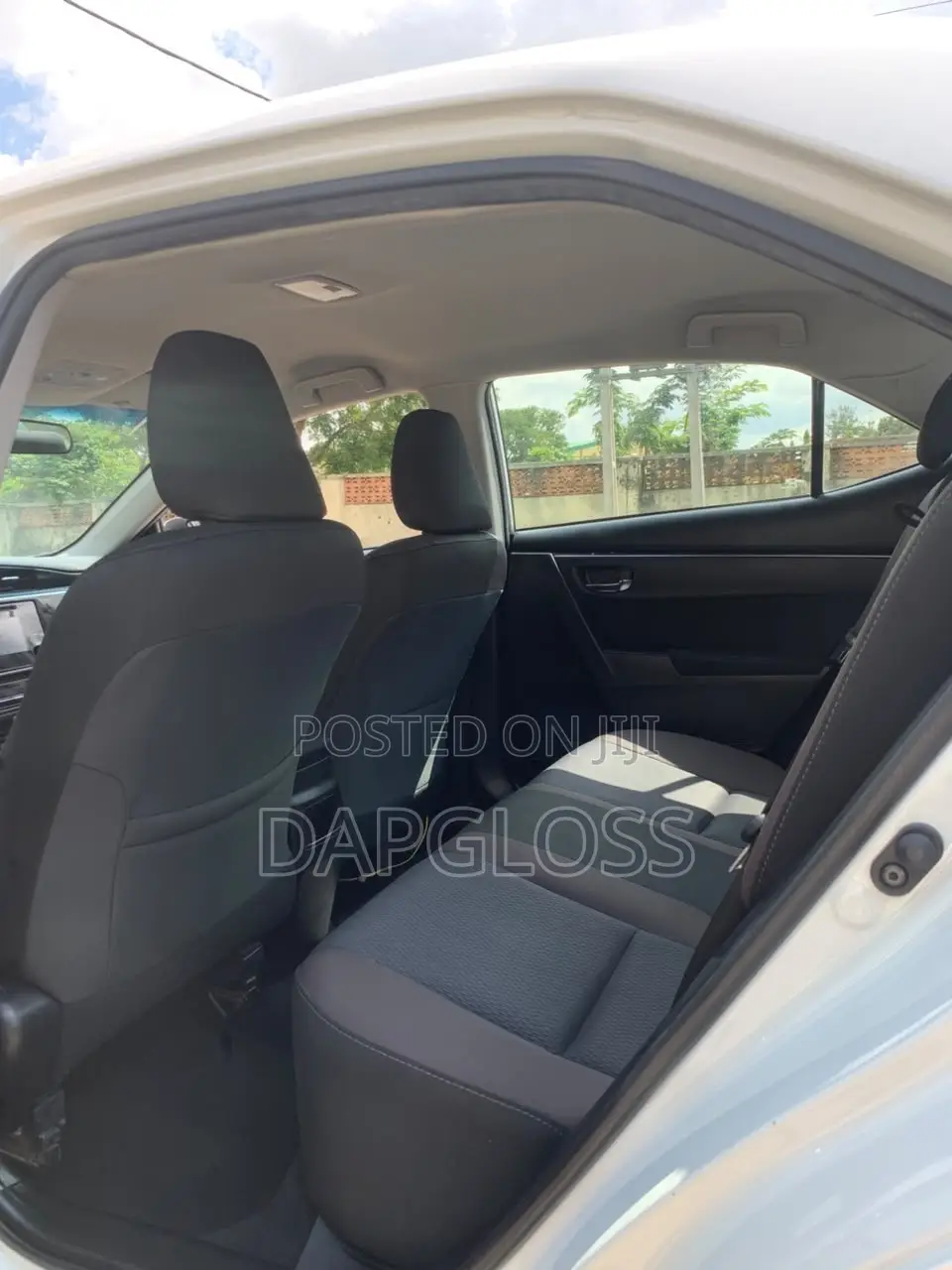 Toyota Corolla 2019 White