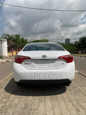 Toyota Corolla 2019 White