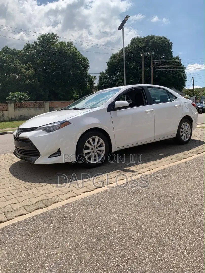 Toyota Corolla 2019 White