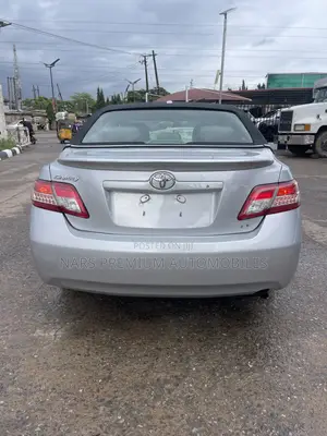 Toyota Camry LE 4dr Sedan (2.5L 4cyl 6AM) 2010 Silver