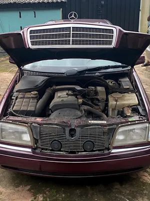 Mercedes-Benz C200 2000 Burgundy