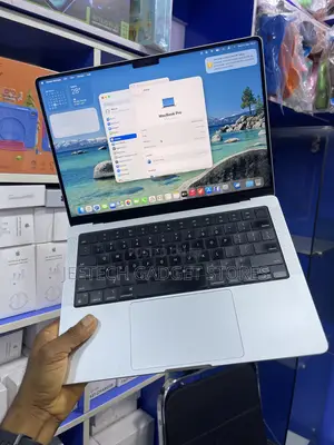 Laptop Apple MacBook Pro 2023 M3 8GB Apple M3 SSD 512GB