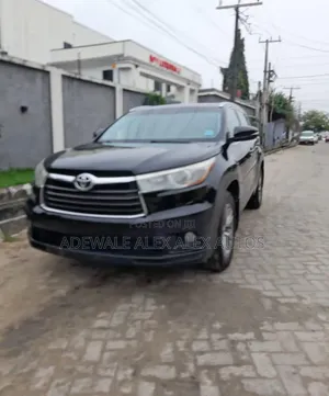 Toyota Highlander XLE V6 4x4 (3.5L 6cyl 6A) 2016 Black
