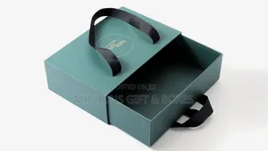 Green Gift Boxes in Stylish ( Call Withdraw Boxes).