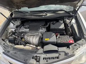 Toyota Camry SE 4dr Sedan (2.5L 4cyl 6A) 2013 Silver
