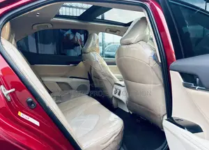 Toyota Camry 2018 Burgundy