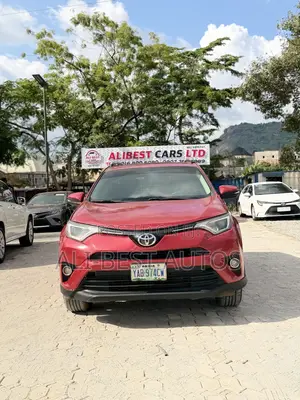 Toyota RAV4 XLE AWD (2.5L 4cyl 6A) 2016 Red