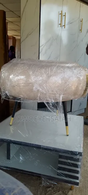 Round Center Table