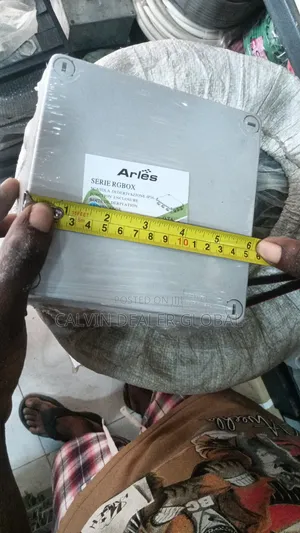 6x6 Adaptable Water Proof Box