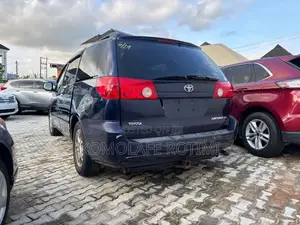 Toyota Sienna XLE FWD 2006 Blue
