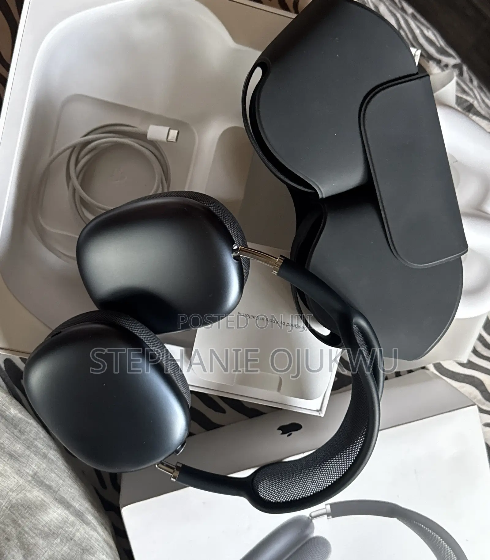 Original Apple Airpods Max (USB-C) – 2024 Model