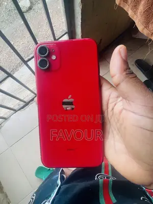 Apple iPhone 11 64 GB Red