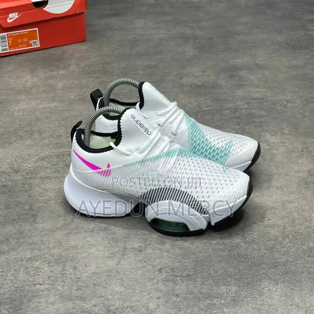 High Edge Sneakers