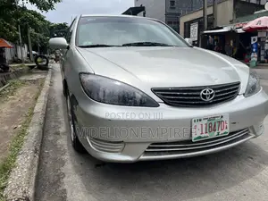 Toyota Camry 2004 Silver