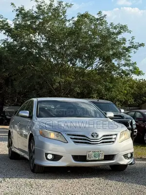 Toyota Camry SE 4dr Sedan (2.5L 4cyl 6A) 2011 Silver