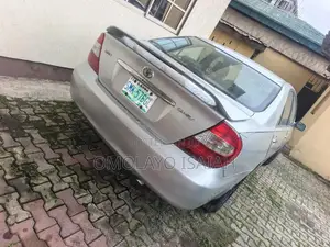 Toyota Camry LE 4dr Sedan (2.4L 4cyl 4A) 2004 Silver